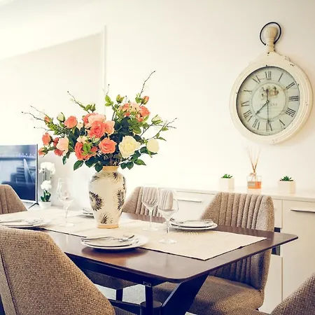 Sl Luxury Apartment *